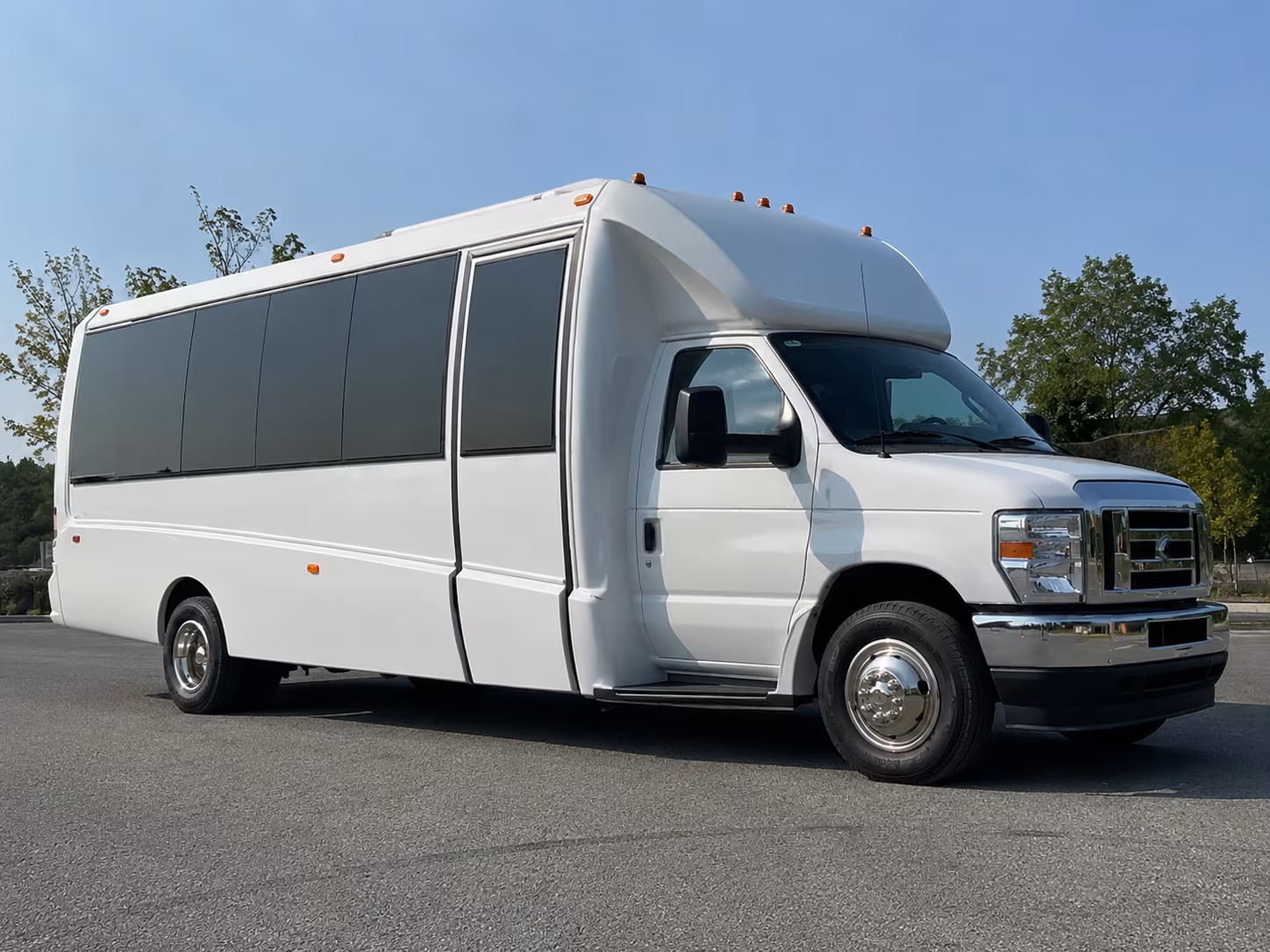 Anaheim Birthday, Sweet 16, & Quinceañera Party Bus Rentals