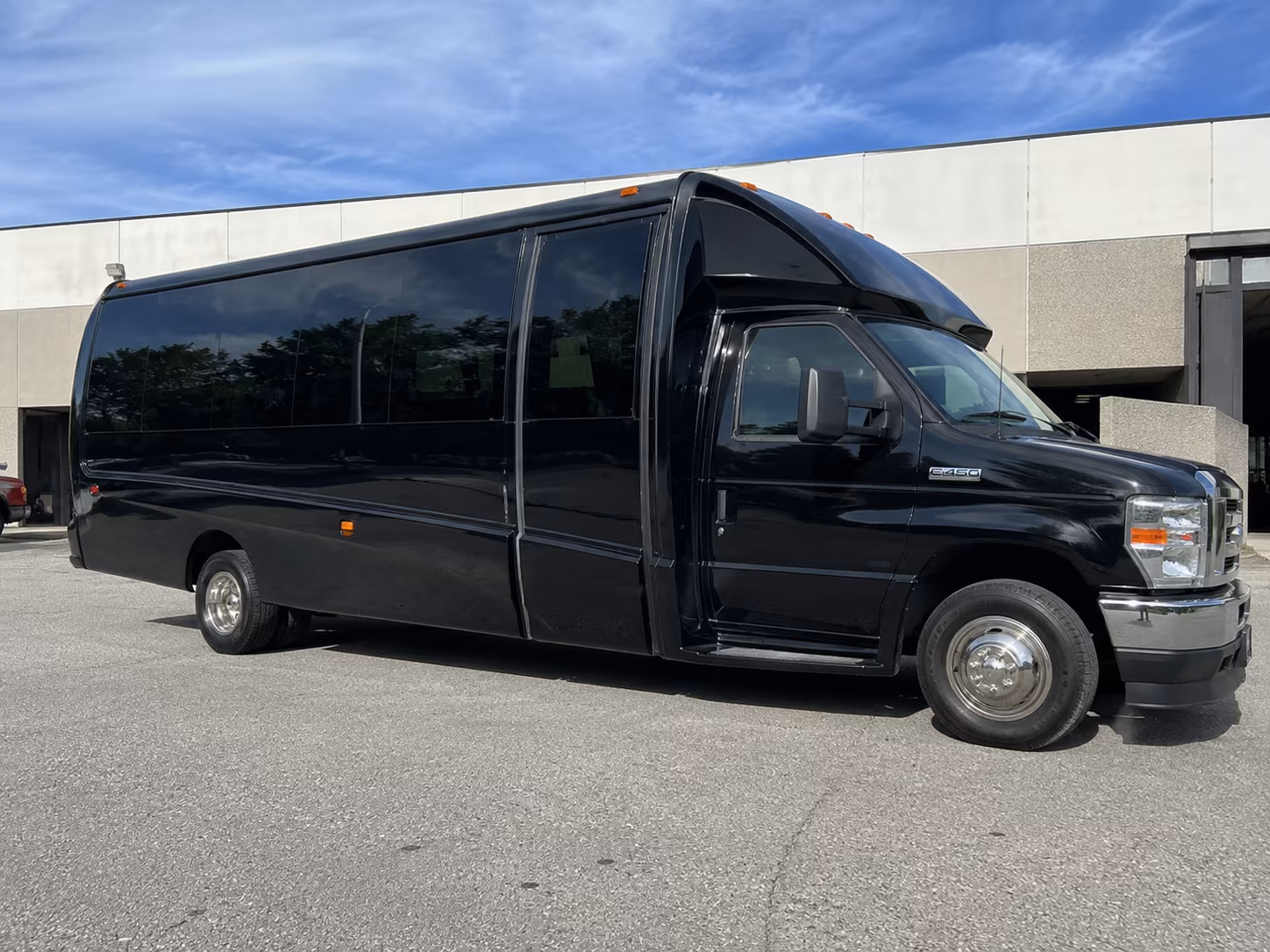 Fullerton Airport Shuttle & Transportation onboard seating