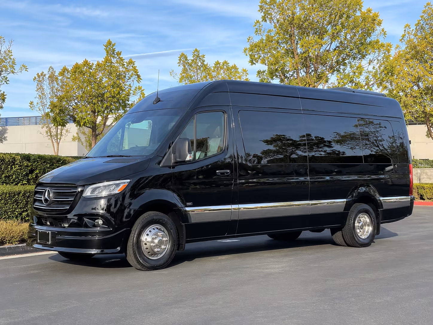 Fullerton Airport Shuttle & Transportation party bus exterior