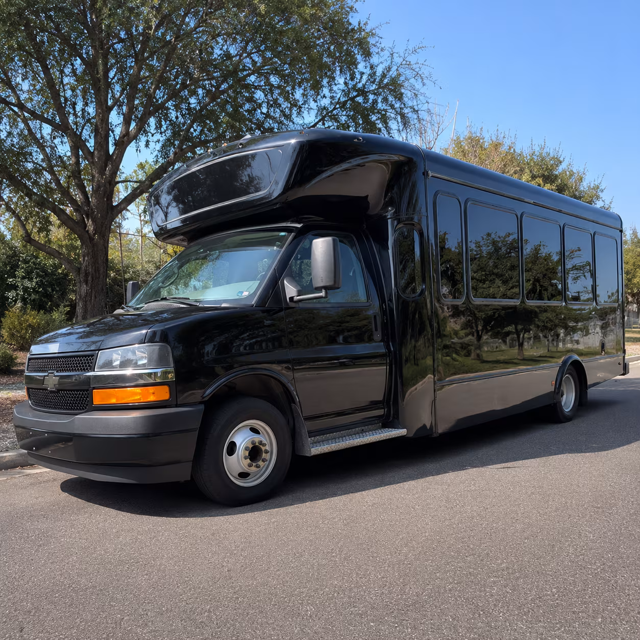 Fullerton Winery Tour & Pub Crawl Transportation party bus exterior