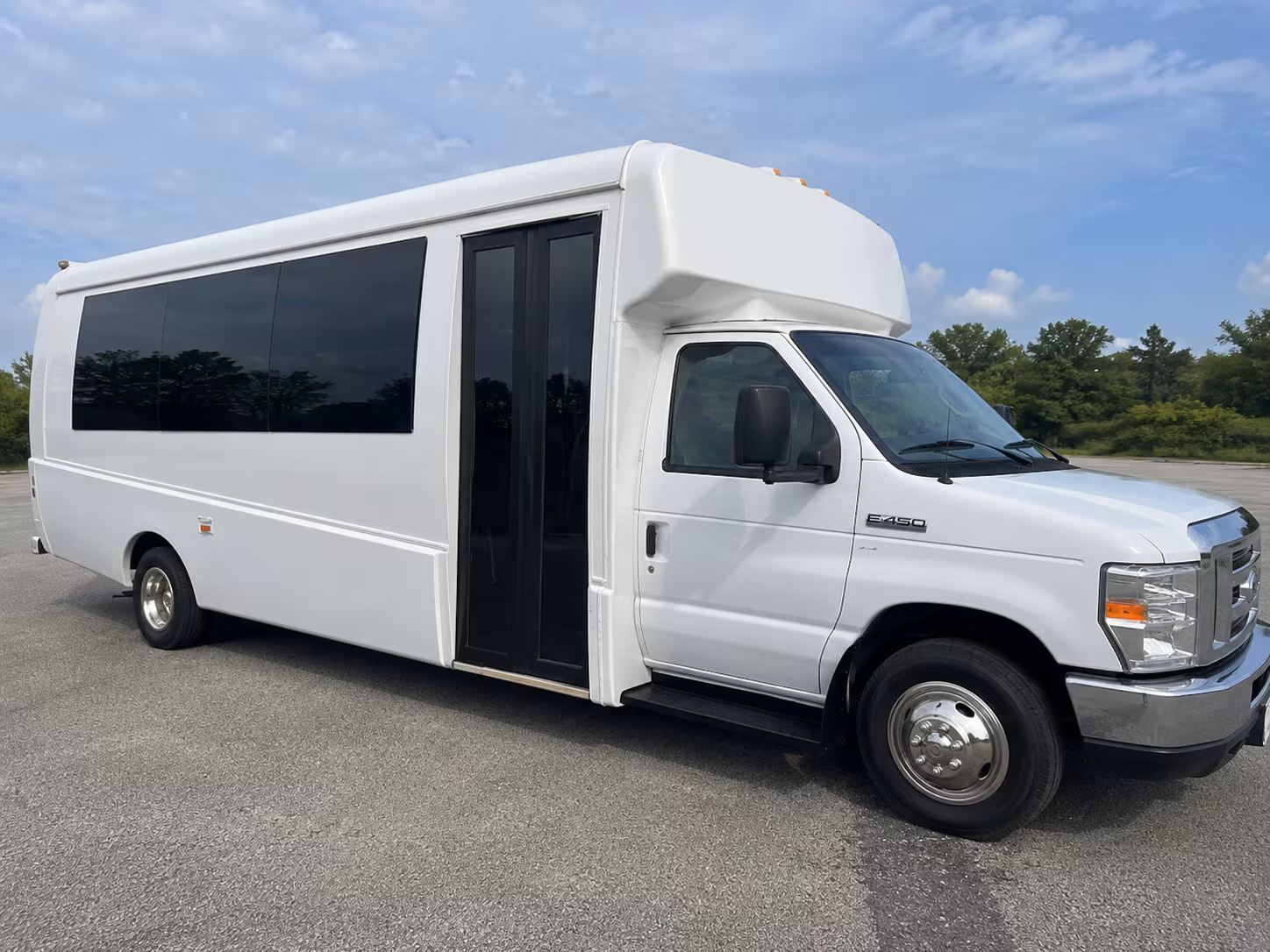 Fullerton Winery Tour & Pub Crawl Transportation party bus exterior