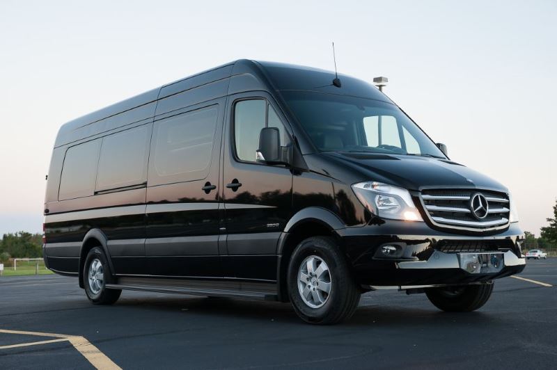 Long Beach 14 Passenger Sprinter Bus
