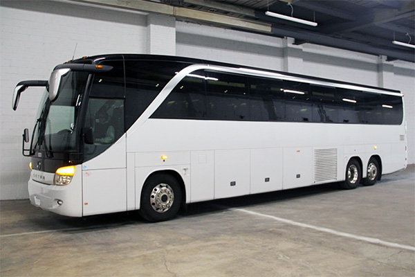 Long Beach 36 Passenger Party Bus